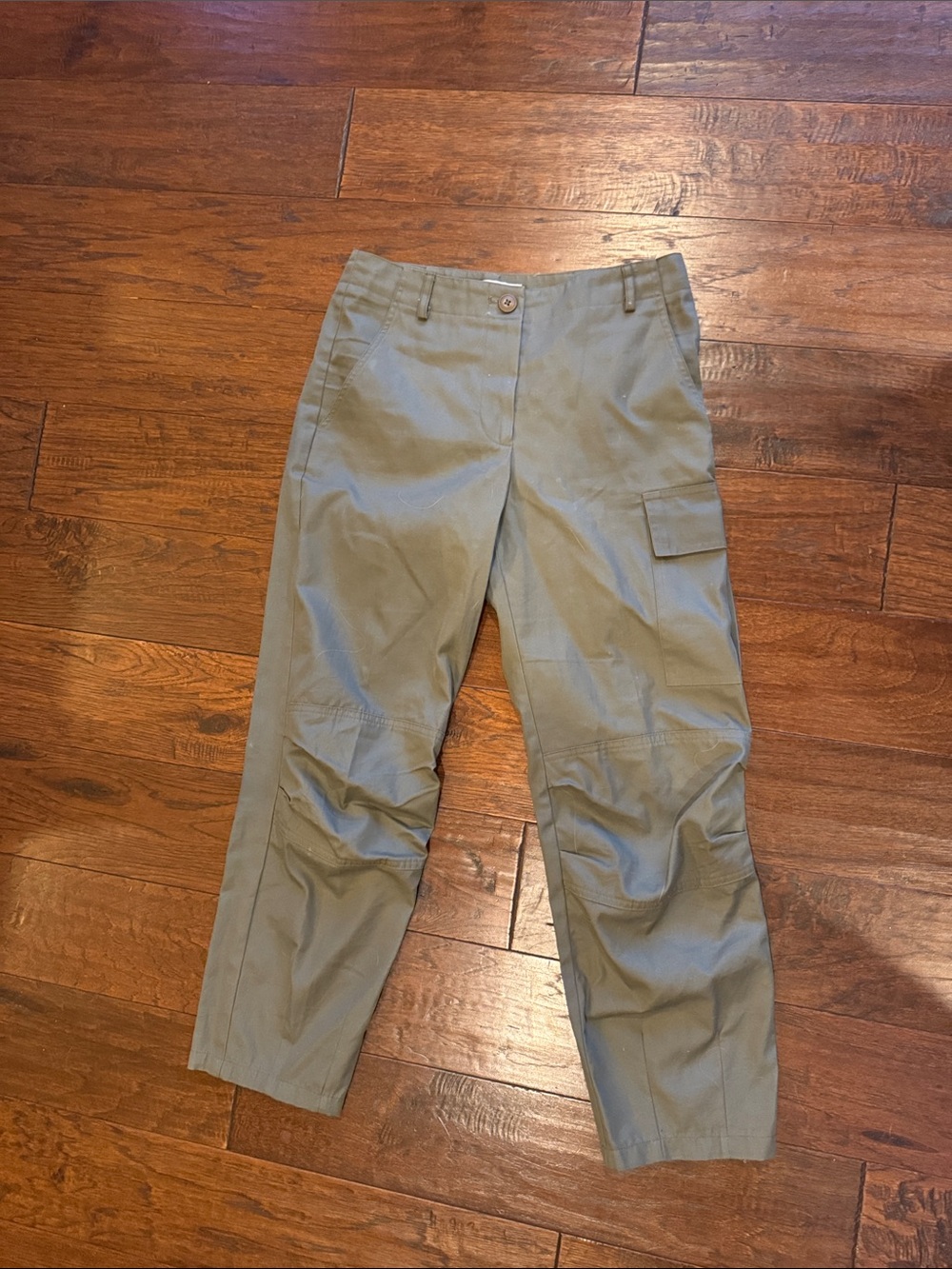 Trina Turk women’s  Cargo crop Pants in Olive size 2